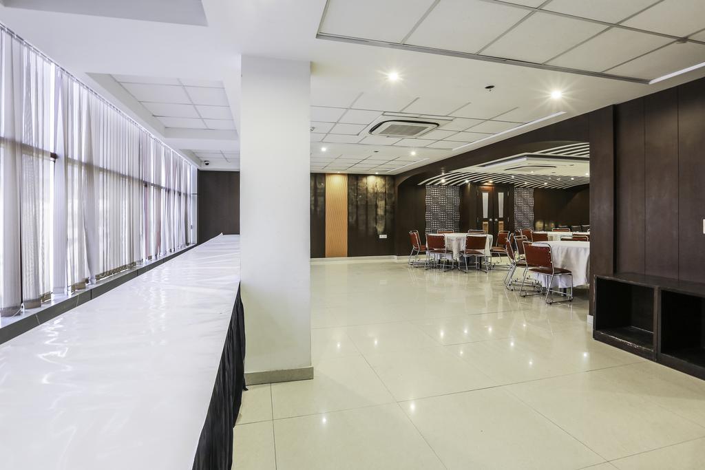 Airport Hotel Grand By Fantasia Nueva Delhi Exterior foto